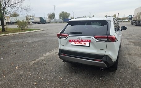 Toyota RAV4, 2021 год, 4 000 000 рублей, 4 фотография