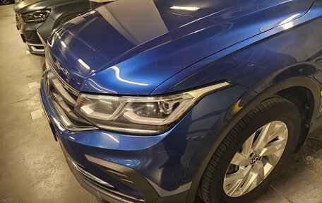 Volkswagen Tiguan II, 2021 год, 3 950 000 рублей, 4 фотография