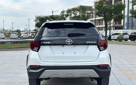 Toyota Yaris, 2022 год, 1 280 000 рублей, 7 фотография