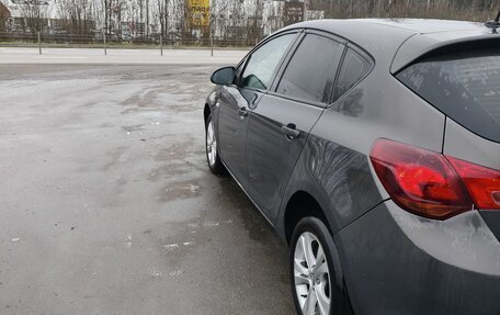 Opel Astra J, 2012 год, 610 000 рублей, 3 фотография