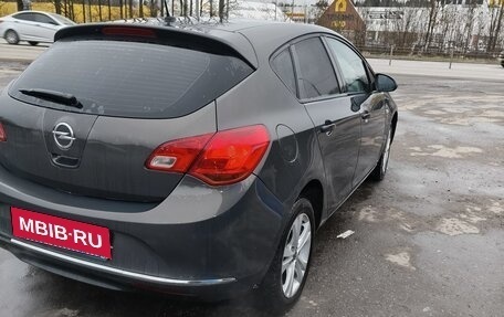 Opel Astra J, 2012 год, 610 000 рублей, 2 фотография