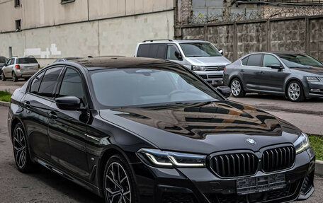 BMW 5 серия, 2021 год, 5 299 000 рублей, 4 фотография