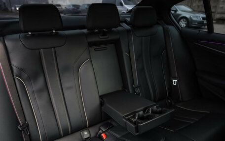 BMW 5 серия, 2021 год, 5 299 000 рублей, 26 фотография