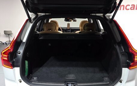 Volvo XC60 II, 2022 год, 3 930 000 рублей, 17 фотография