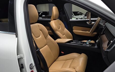 Volvo XC60 II, 2022 год, 3 930 000 рублей, 20 фотография