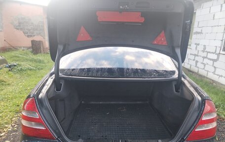 Mercedes-Benz E-Класс, 2003 год, 730 000 рублей, 9 фотография