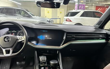 Volkswagen Touareg III, 2019 год, 5 150 000 рублей, 6 фотография