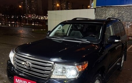 Toyota Land Cruiser 200, 2014 год, 4 700 000 рублей, 3 фотография