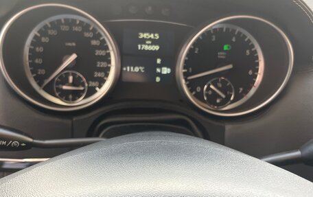 Mercedes-Benz M-Класс, 2011 год, 1 400 000 рублей, 8 фотография