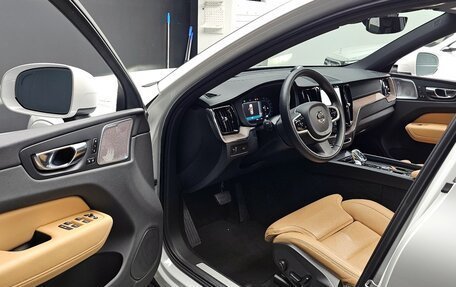 Volvo XC60 II, 2022 год, 3 760 000 рублей, 18 фотография