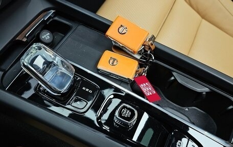 Volvo XC60 II, 2022 год, 3 760 000 рублей, 17 фотография