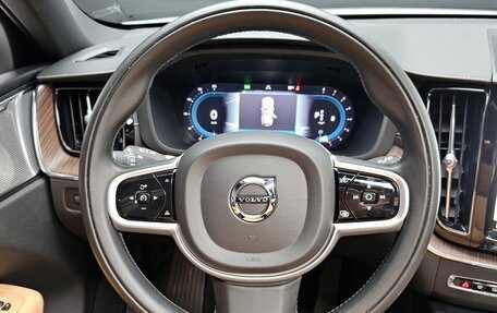 Volvo XC60 II, 2022 год, 3 760 000 рублей, 21 фотография