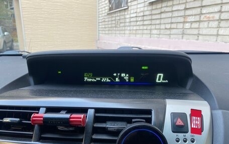 Toyota Prius Alpha I (ZVW40/41), 2012 год, 800 000 рублей, 5 фотография