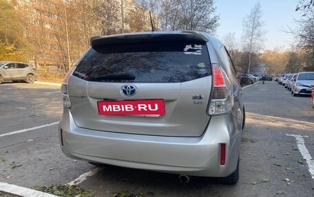 Toyota Prius Alpha I (ZVW40/41), 2012 год, 800 000 рублей, 4 фотография