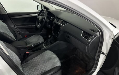 Skoda Octavia, 2019 год, 1 750 000 рублей, 14 фотография