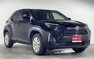 Toyota Yaris Cross, 2022 год, 1 800 000 рублей, 1 фотография