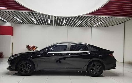 Hyundai Elantra, 2022 год, 1 320 000 рублей, 2 фотография