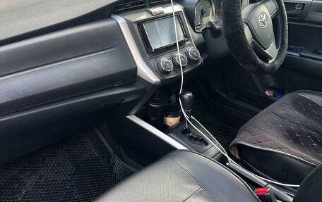 Toyota Corolla, 2018 год, 1 200 000 рублей, 6 фотография