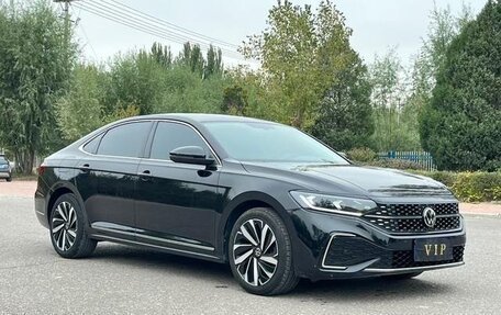 Volkswagen Passat B8 рестайлинг, 2021 год, 2 000 000 рублей, 2 фотография