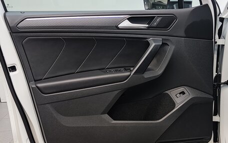 Volkswagen Tiguan II, 2021 год, 3 850 000 рублей, 16 фотография