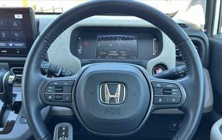 Honda Freed, 2024 год, 2 400 000 рублей, 10 фотография