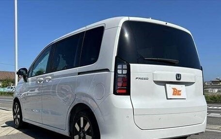Honda Freed, 2024 год, 2 400 000 рублей, 2 фотография