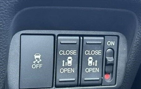 Honda Freed, 2024 год, 2 400 000 рублей, 18 фотография