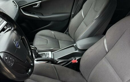 Volvo V40 Cross Country I, 2013 год, 830 000 рублей, 6 фотография