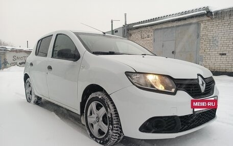 Renault Sandero II рестайлинг, 2015 год, 495 000 рублей, 2 фотография