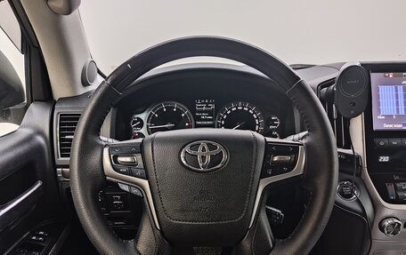 Toyota Land Cruiser 200, 2018 год, 9 500 000 рублей, 10 фотография