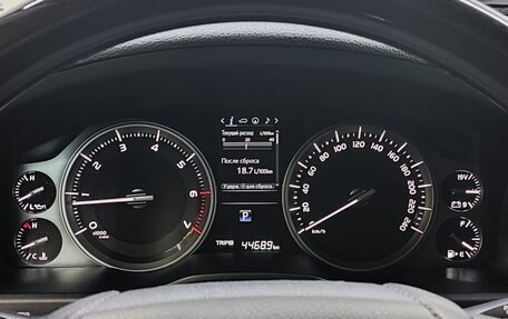 Toyota Land Cruiser 200, 2018 год, 9 500 000 рублей, 13 фотография