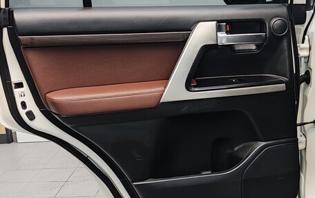 Toyota Land Cruiser 200, 2018 год, 9 500 000 рублей, 20 фотография