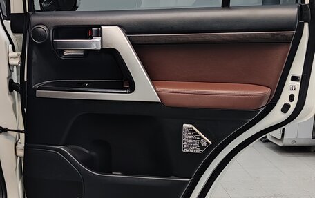 Toyota Land Cruiser 200, 2018 год, 9 500 000 рублей, 21 фотография