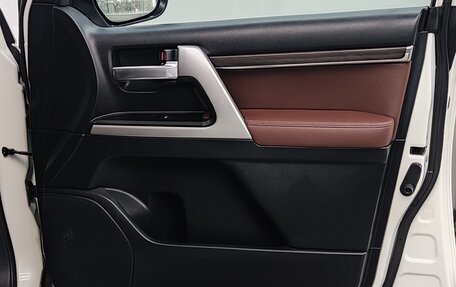 Toyota Land Cruiser 200, 2018 год, 9 500 000 рублей, 19 фотография