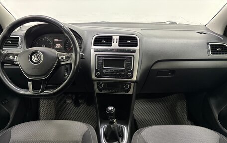 Volkswagen Polo VI (EU Market), 2016 год, 900 000 рублей, 10 фотография