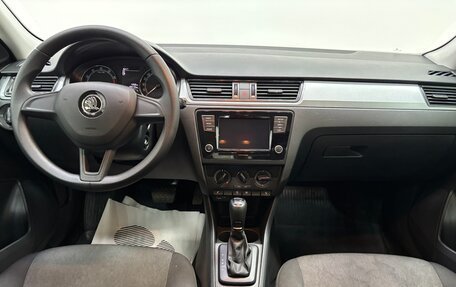 Skoda Rapid I, 2018 год, 1 390 000 рублей, 10 фотография