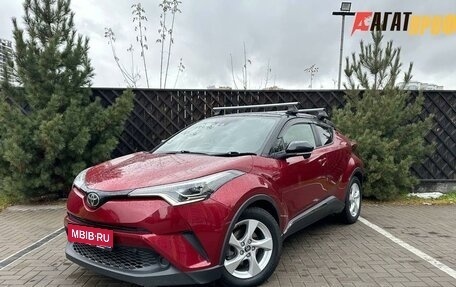 Toyota C-HR I рестайлинг, 2018 год, 1 810 000 рублей, 1 фотография