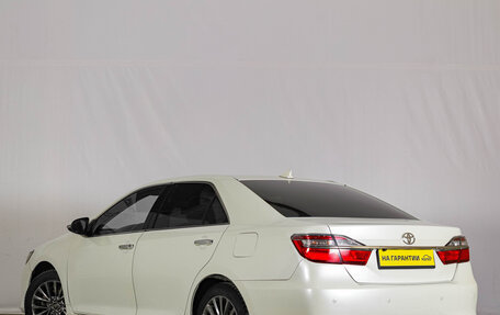 Toyota Camry, 2015 год, 1 699 000 рублей, 6 фотография