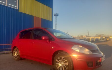 Nissan Tiida, 2011 год, 950 000 рублей, 1 фотография