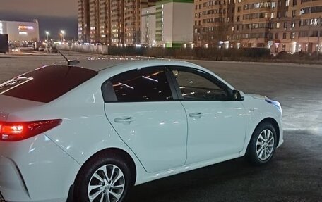 KIA Rio IV, 2021 год, 1 750 000 рублей, 3 фотография