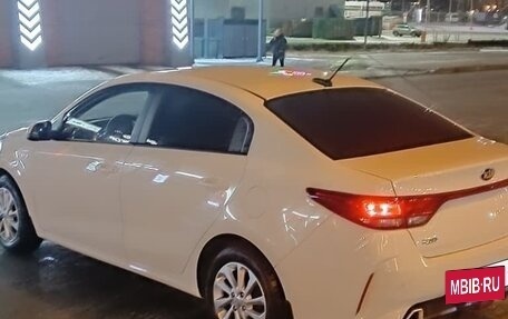 KIA Rio IV, 2021 год, 1 750 000 рублей, 2 фотография