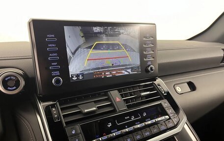 Toyota Land Cruiser, 2021 год, 10 400 000 рублей, 24 фотография