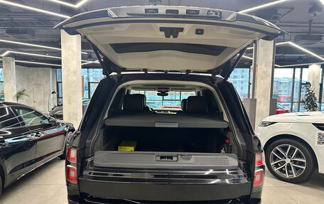 Land Rover Range Rover IV рестайлинг, 2019 год, 10 500 000 рублей, 7 фотография