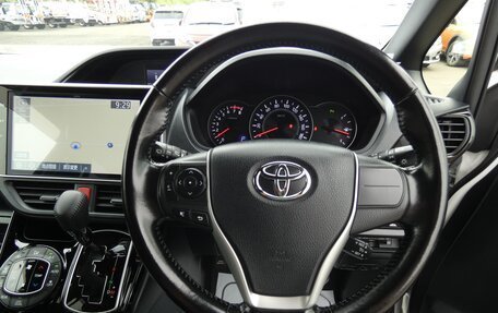 Toyota Noah III, 2021 год, 2 150 000 рублей, 11 фотография