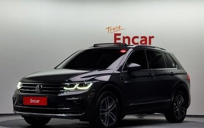 Volkswagen Tiguan II, 2021 год, 3 200 000 рублей, 1 фотография