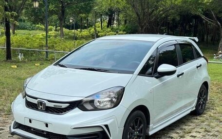 Honda Fit, 2022 год, 1 077 777 рублей, 1 фотография