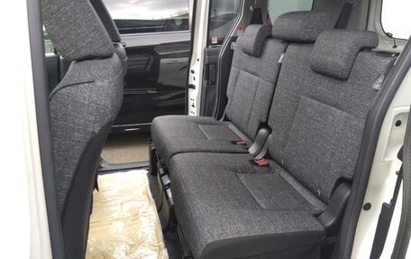 Toyota Sienta, 2022 год, 1 196 636 рублей, 35 фотография