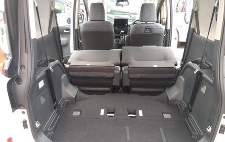 Toyota Sienta, 2022 год, 1 196 636 рублей, 37 фотография