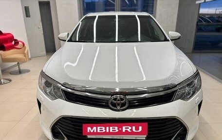 Toyota Camry, 2017 год, 2 250 000 рублей, 2 фотография