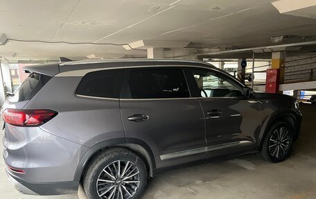 Chery Tiggo 8 Pro, 2022 год, 1 850 000 рублей, 4 фотография